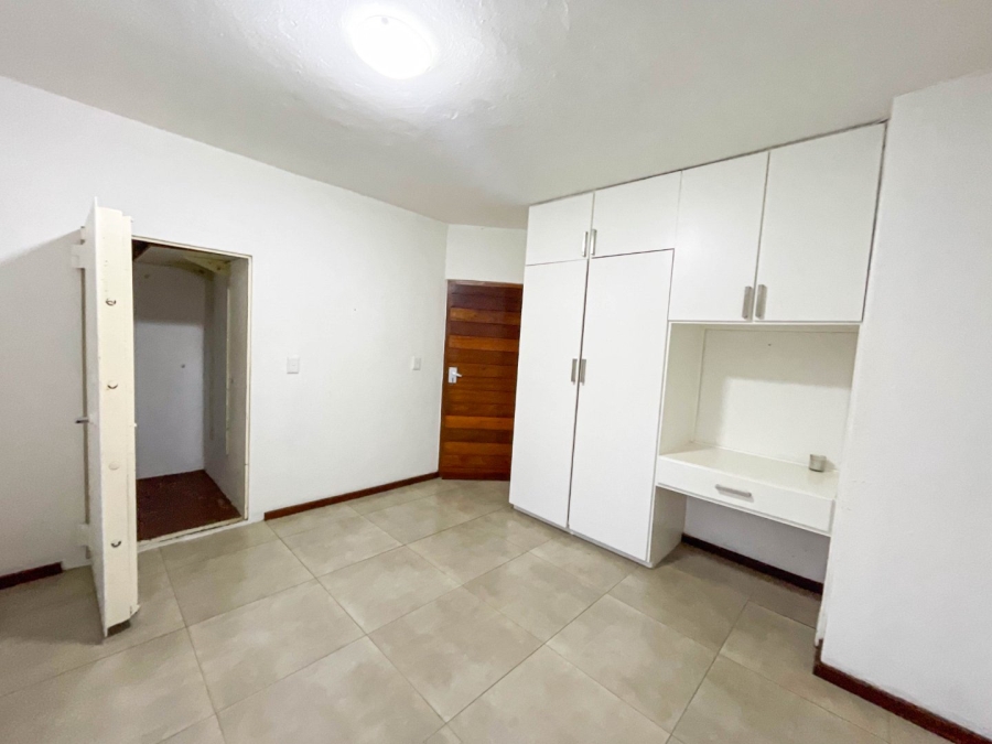 To Let 2 Bedroom Property for Rent in Randburg Central Gauteng