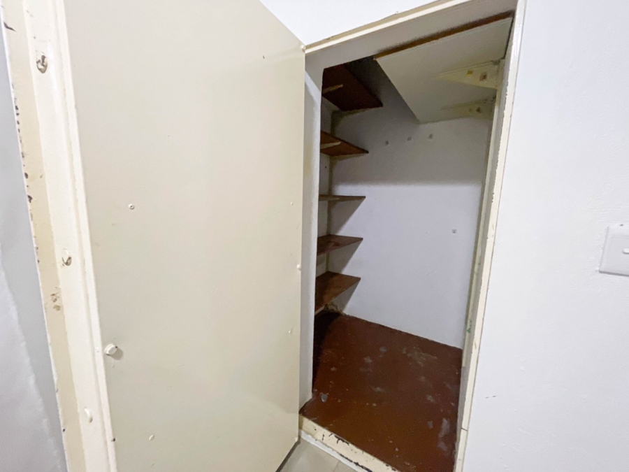 To Let 2 Bedroom Property for Rent in Randburg Central Gauteng