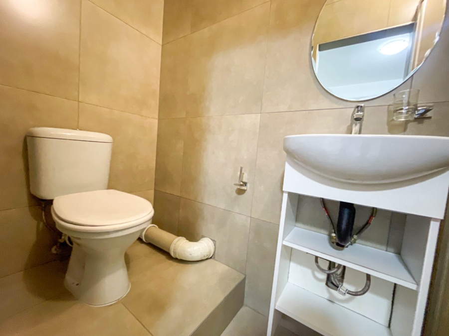 To Let 2 Bedroom Property for Rent in Randburg Central Gauteng