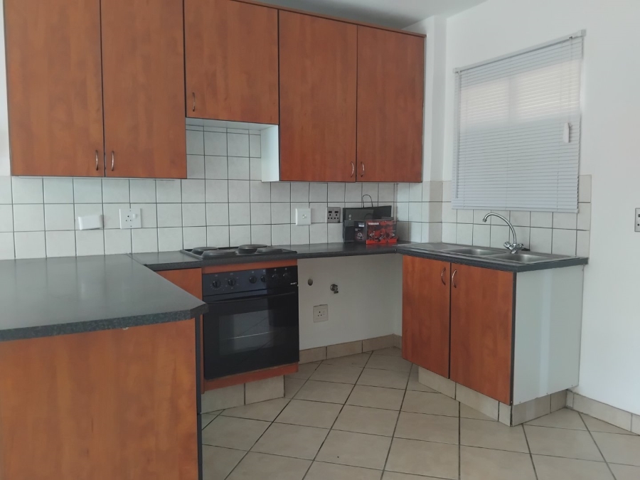 To Let 2 Bedroom Property for Rent in Vorna Valley Gauteng