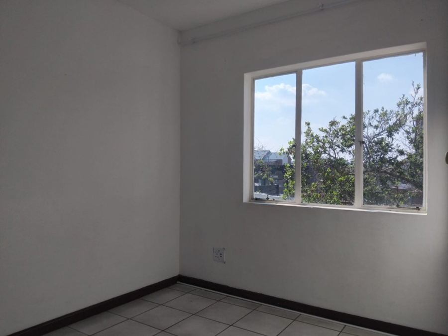 To Let 2 Bedroom Property for Rent in Vorna Valley Gauteng