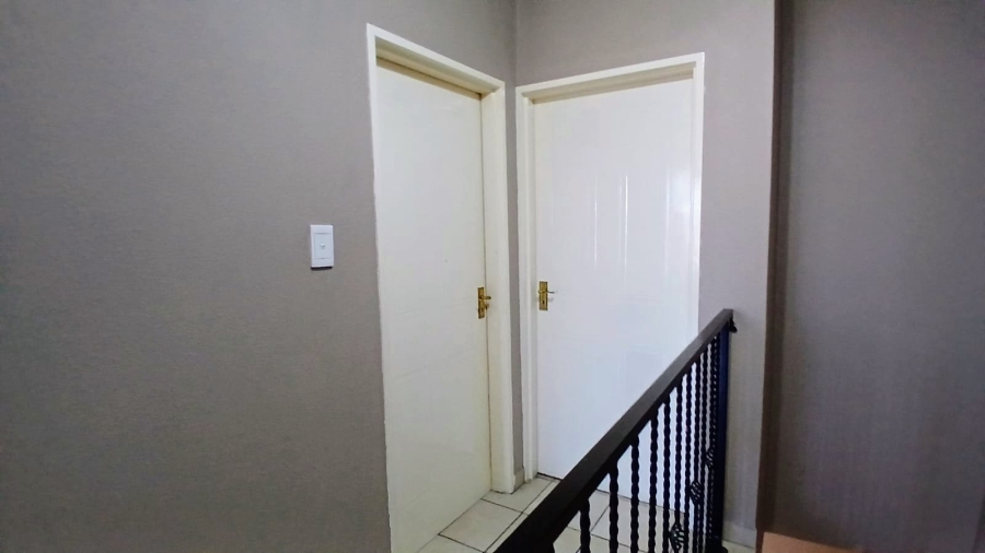 2 Bedroom Property for Sale in Florentia Gauteng