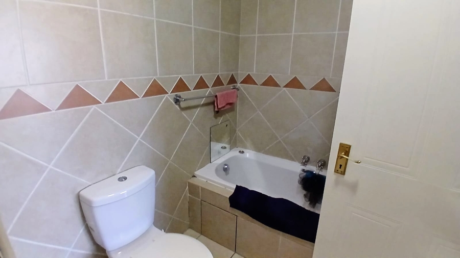 2 Bedroom Property for Sale in Florentia Gauteng