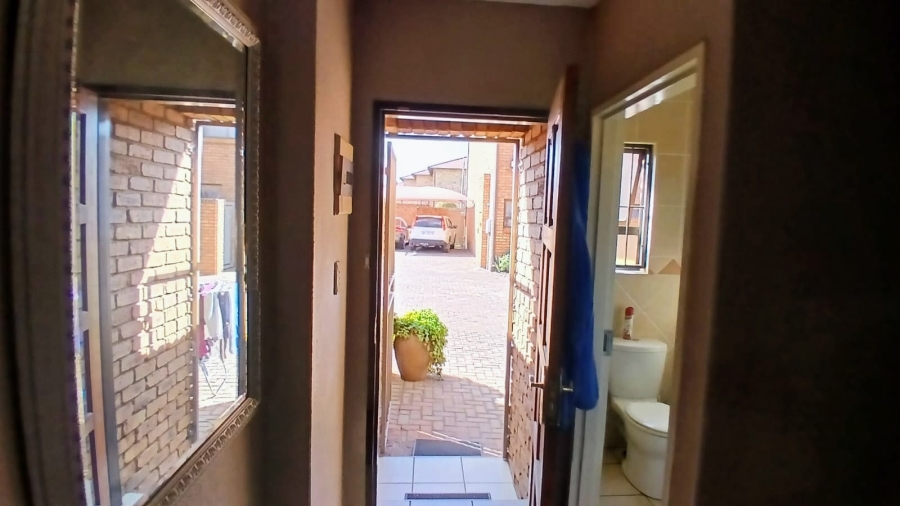 2 Bedroom Property for Sale in Florentia Gauteng