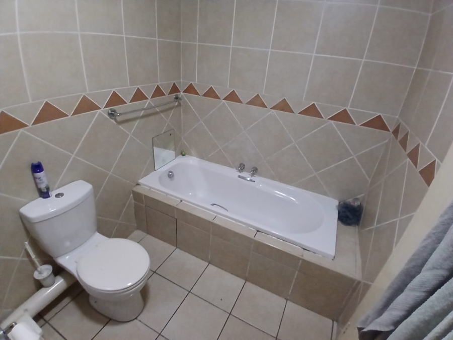 2 Bedroom Property for Sale in Florentia Gauteng