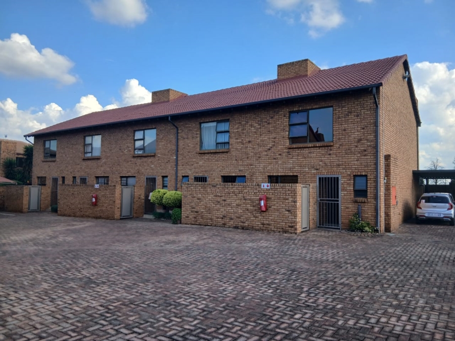 2 Bedroom Property for Sale in Florentia Gauteng
