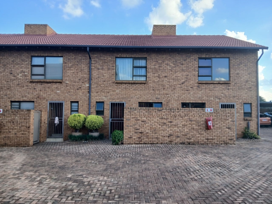 2 Bedroom Property for Sale in Florentia Gauteng