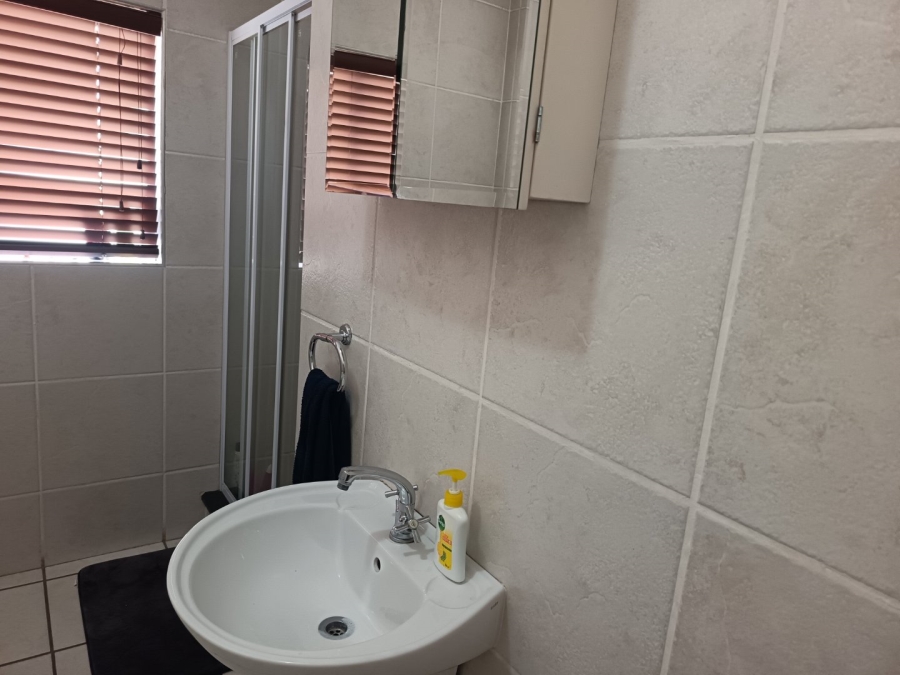 2 Bedroom Property for Sale in Sunninghill Gauteng