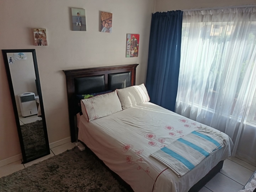 2 Bedroom Property for Sale in Sunninghill Gauteng