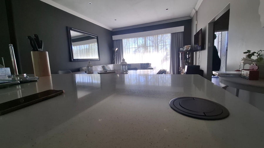  Bedroom Property for Sale in Eastleigh Gauteng