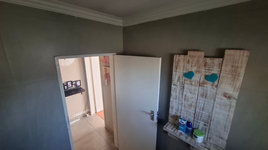  Bedroom Property for Sale in Eastleigh Gauteng