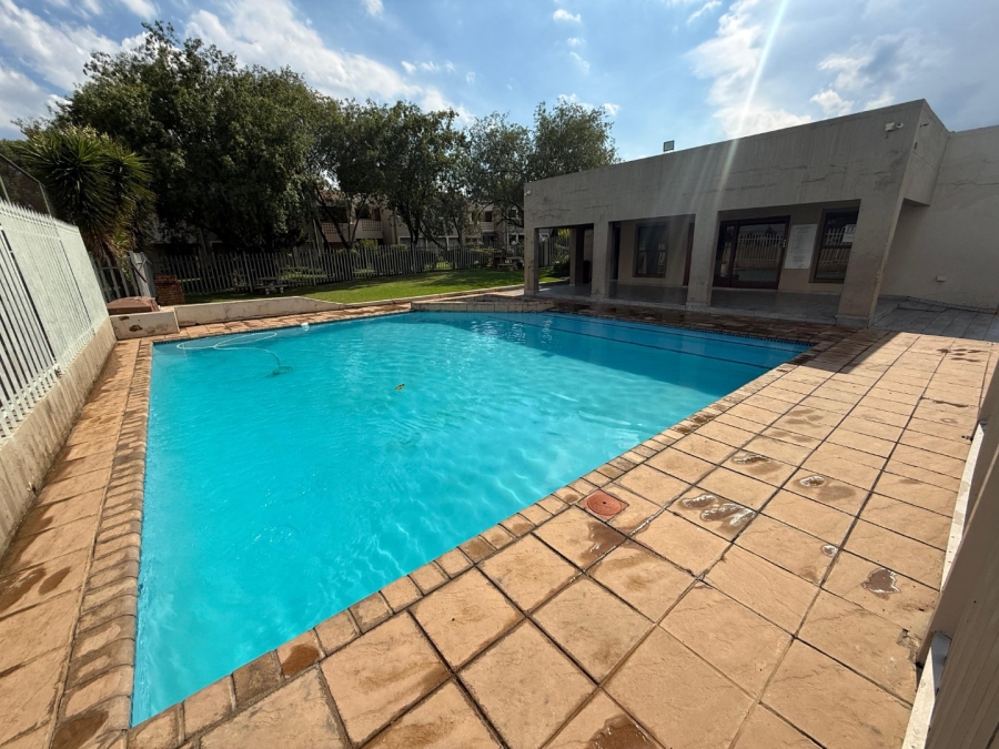 To Let 2 Bedroom Property for Rent in New Market Park Gauteng