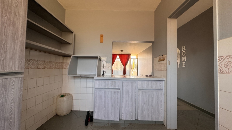 2 Bedroom Property for Sale in Three Rivers Proper Gauteng