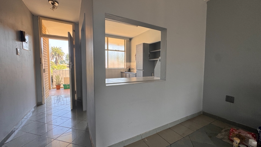 2 Bedroom Property for Sale in Three Rivers Proper Gauteng