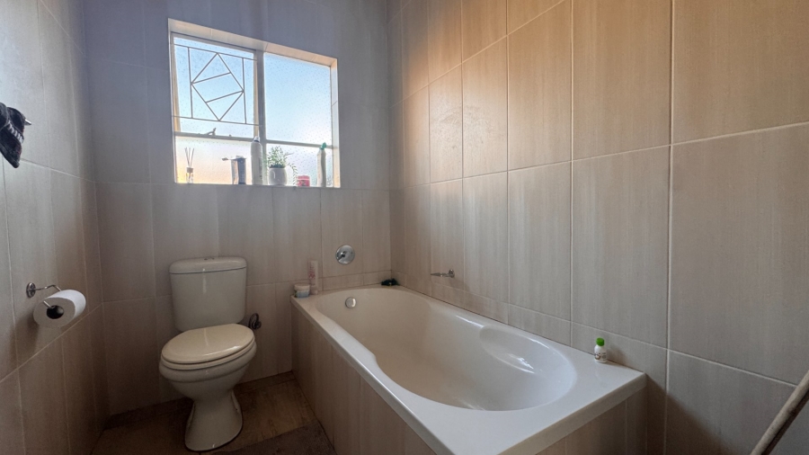 3 Bedroom Property for Sale in Three Rivers Gauteng
