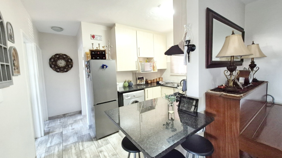 2 Bedroom Property for Sale in Rietvalleirand Gauteng