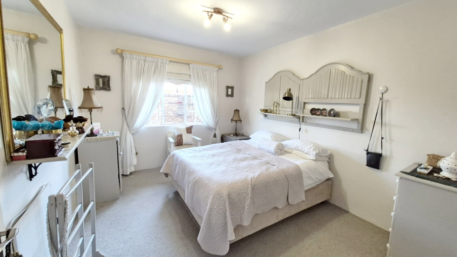 2 Bedroom Property for Sale in Rietvalleirand Gauteng