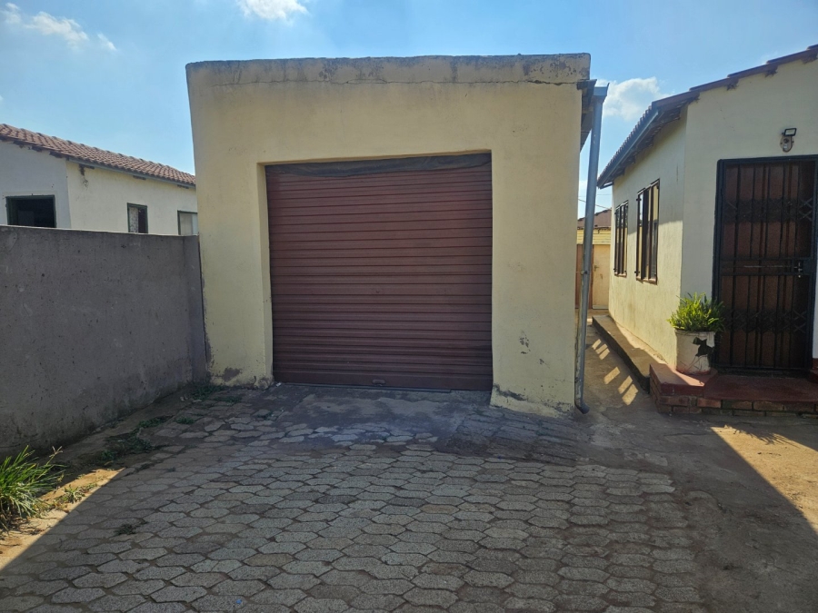 3 Bedroom Property for Sale in Daveyton Gauteng