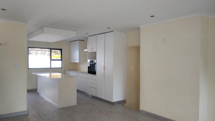 To Let 4 Bedroom Property for Rent in Fourways Gauteng