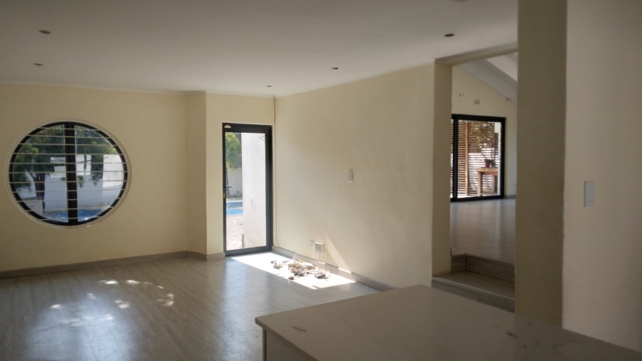 To Let 4 Bedroom Property for Rent in Fourways Gauteng