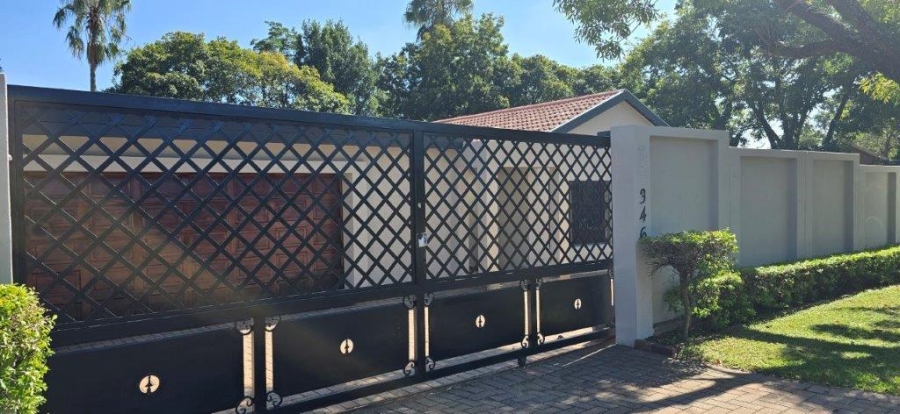 4 Bedroom Property for Sale in Garsfontein Gauteng