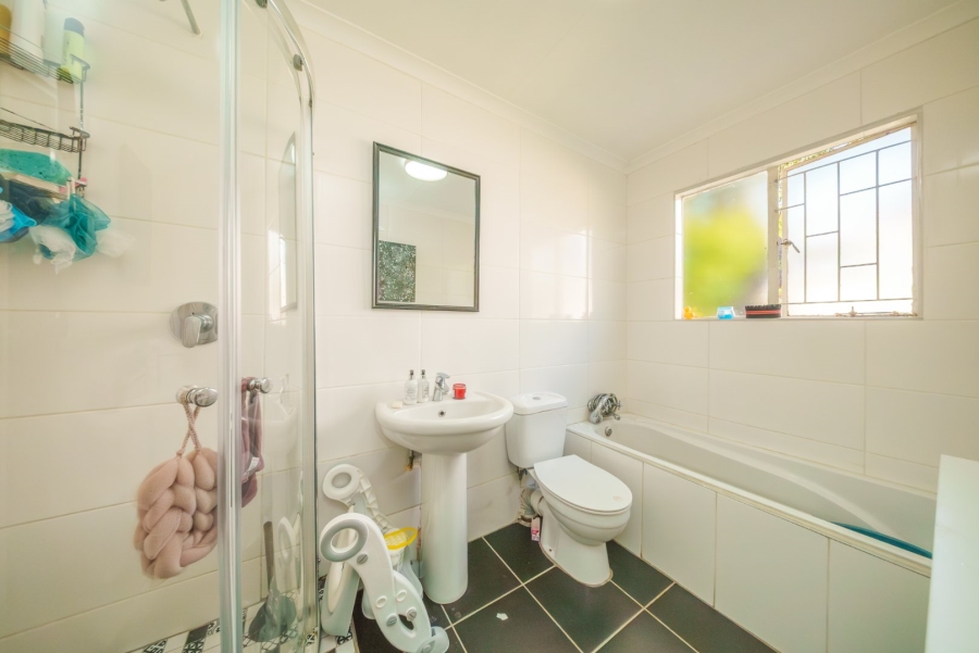 2 Bedroom Property for Sale in Eden Glen Gauteng