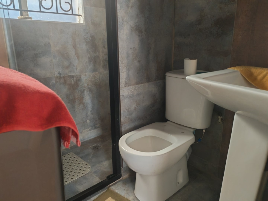 2 Bedroom Property for Sale in Soshanguve FF Gauteng
