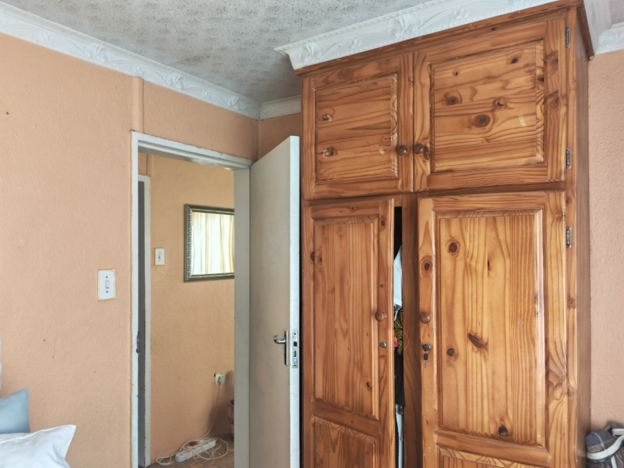 2 Bedroom Property for Sale in Soshanguve FF Gauteng