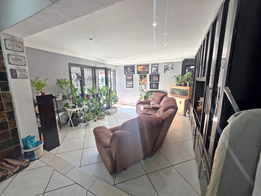 4 Bedroom Property for Sale in Sunward Park Gauteng