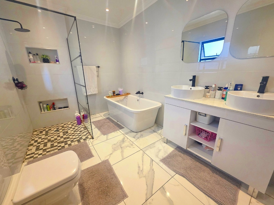 4 Bedroom Property for Sale in Sunward Park Gauteng
