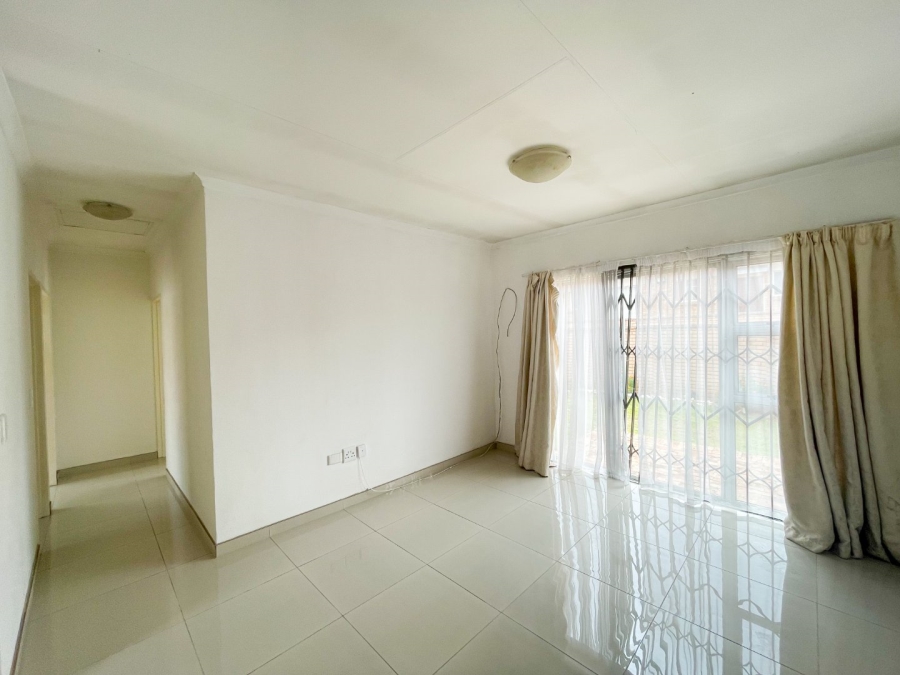 To Let 2 Bedroom Property for Rent in Kosmosdal Gauteng