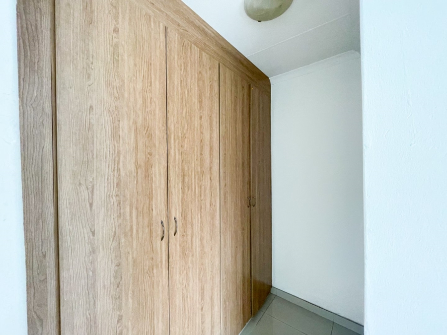 To Let 2 Bedroom Property for Rent in Kosmosdal Gauteng