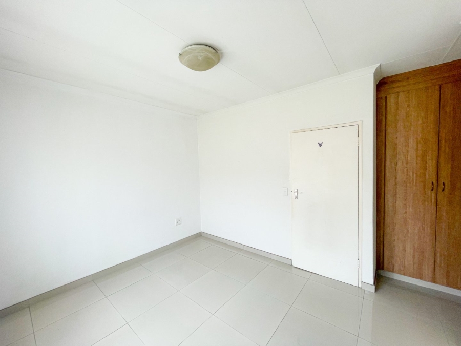 To Let 2 Bedroom Property for Rent in Kosmosdal Gauteng