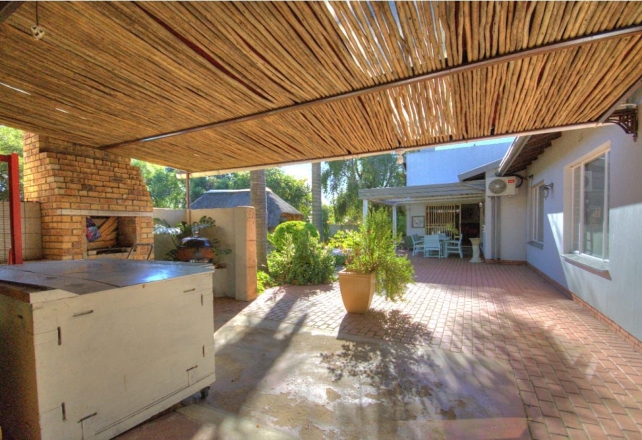 4 Bedroom Property for Sale in Brackenhurst Gauteng