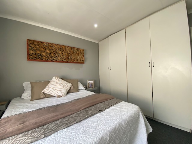 2 Bedroom Property for Sale in Verwoerdpark Gauteng