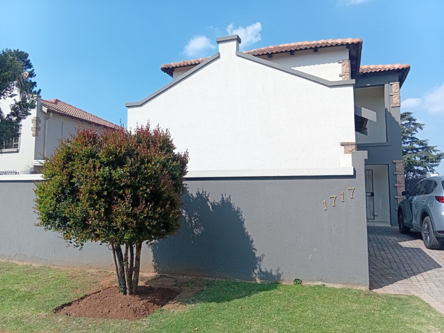 3 Bedroom Property for Sale in Bonaero Park Gauteng