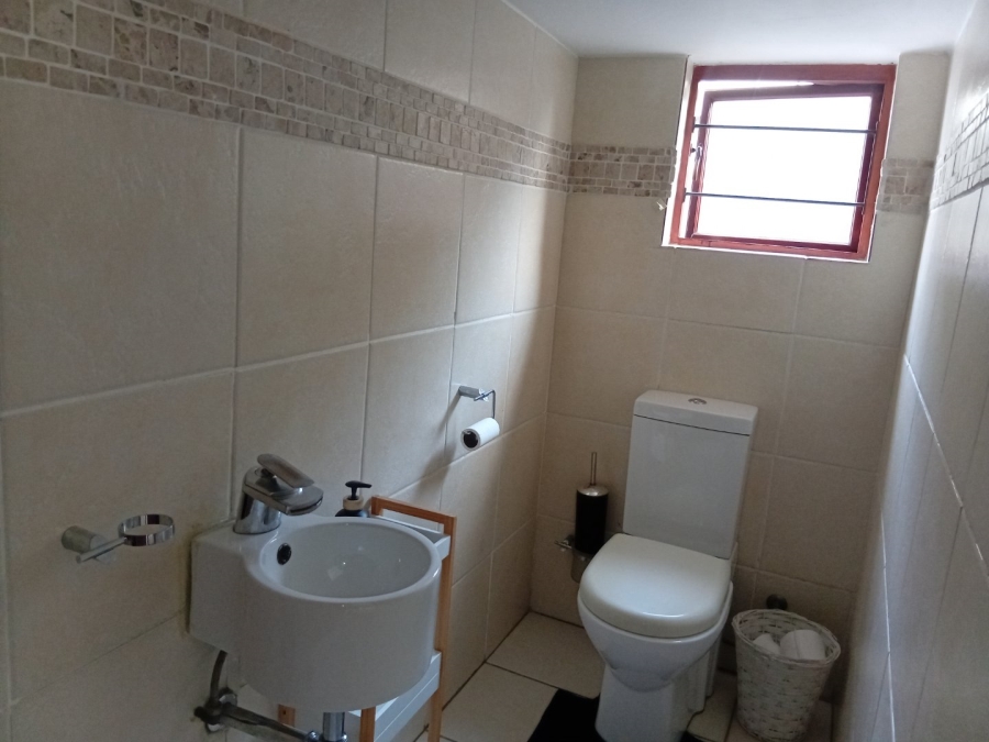 3 Bedroom Property for Sale in Bonaero Park Gauteng