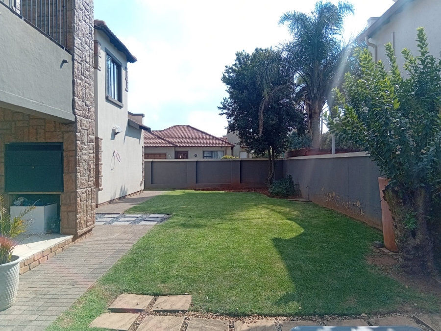 3 Bedroom Property for Sale in Bonaero Park Gauteng