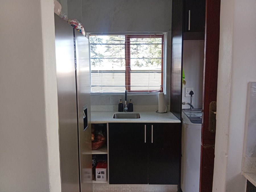3 Bedroom Property for Sale in Bonaero Park Gauteng