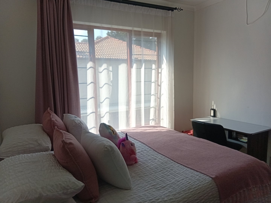 3 Bedroom Property for Sale in Bonaero Park Gauteng