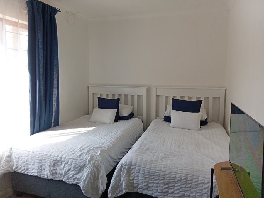 3 Bedroom Property for Sale in Bonaero Park Gauteng