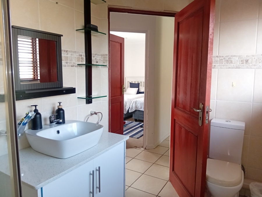3 Bedroom Property for Sale in Bonaero Park Gauteng