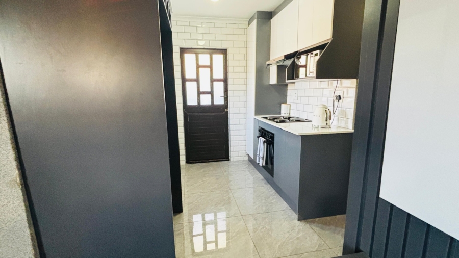  Bedroom Property for Sale in Palm Ridge Gauteng