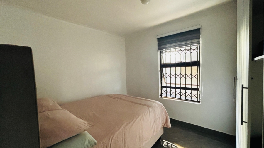  Bedroom Property for Sale in Palm Ridge Gauteng