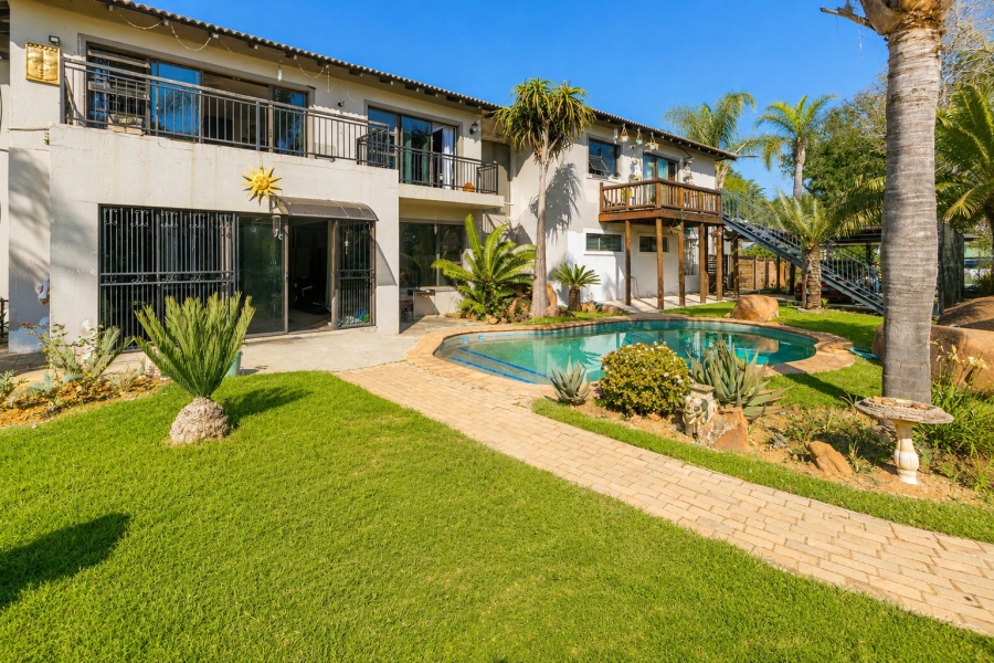 4 Bedroom Property for Sale in Blue Hills AH Gauteng