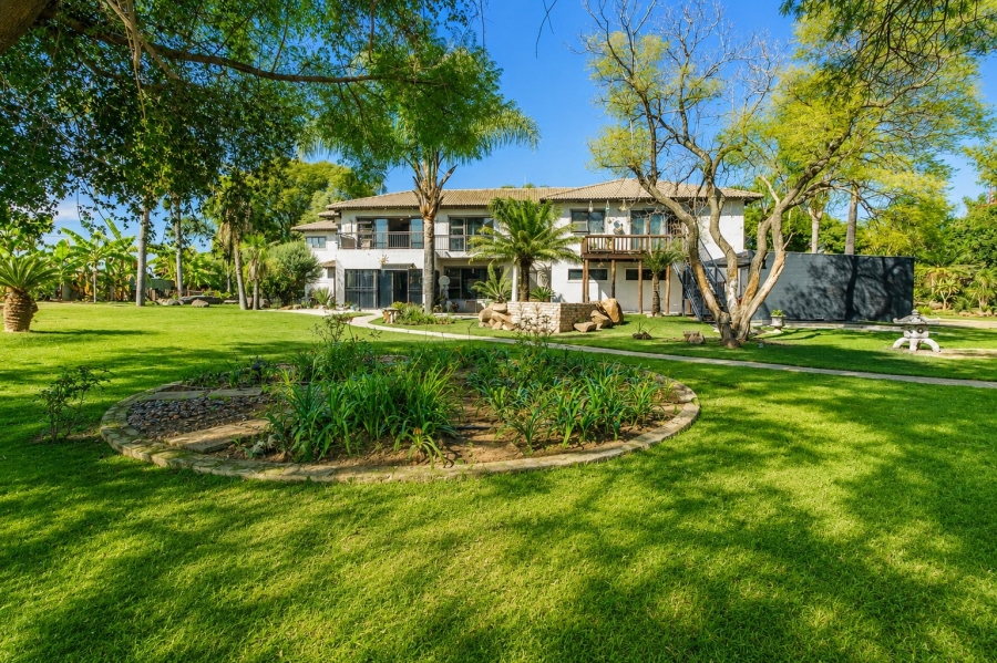 4 Bedroom Property for Sale in Blue Hills AH Gauteng
