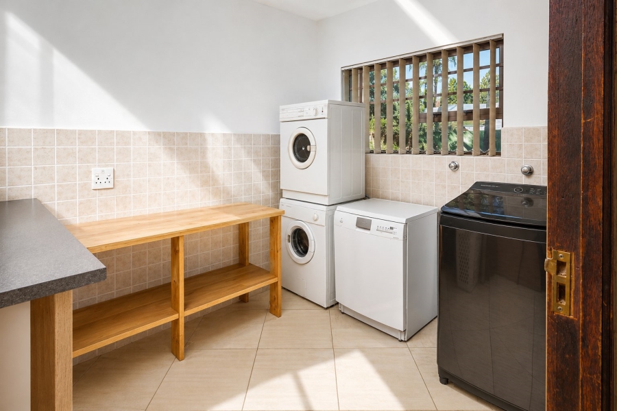 4 Bedroom Property for Sale in Blue Hills AH Gauteng