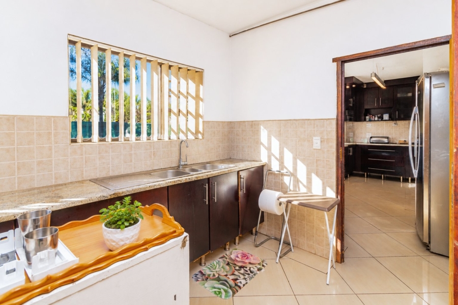 4 Bedroom Property for Sale in Blue Hills AH Gauteng
