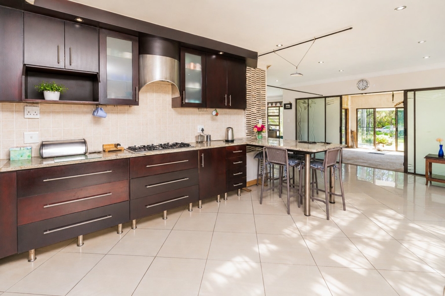 4 Bedroom Property for Sale in Blue Hills AH Gauteng
