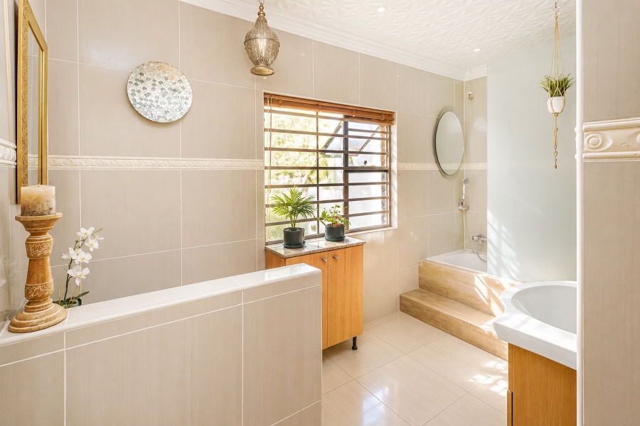 4 Bedroom Property for Sale in Blue Hills AH Gauteng